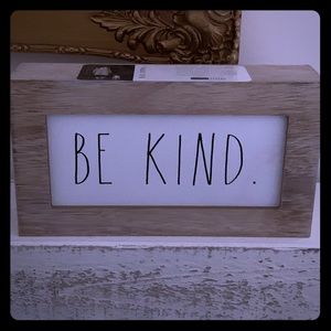 Rae Dunn BE KIND block sign